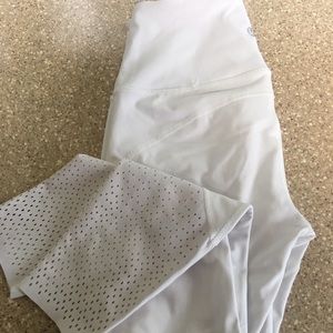 Lululemon high rise Anew tight lined laser cut